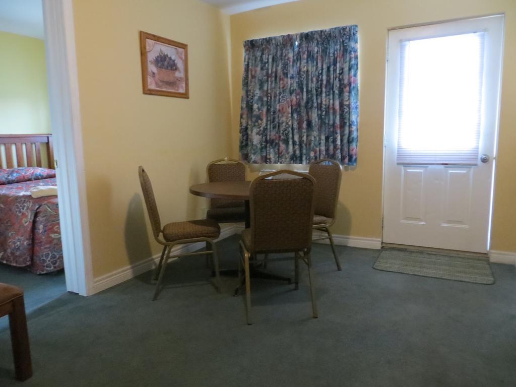Villa Nova Motel Wasaga Beach Zewnętrze zdjęcie